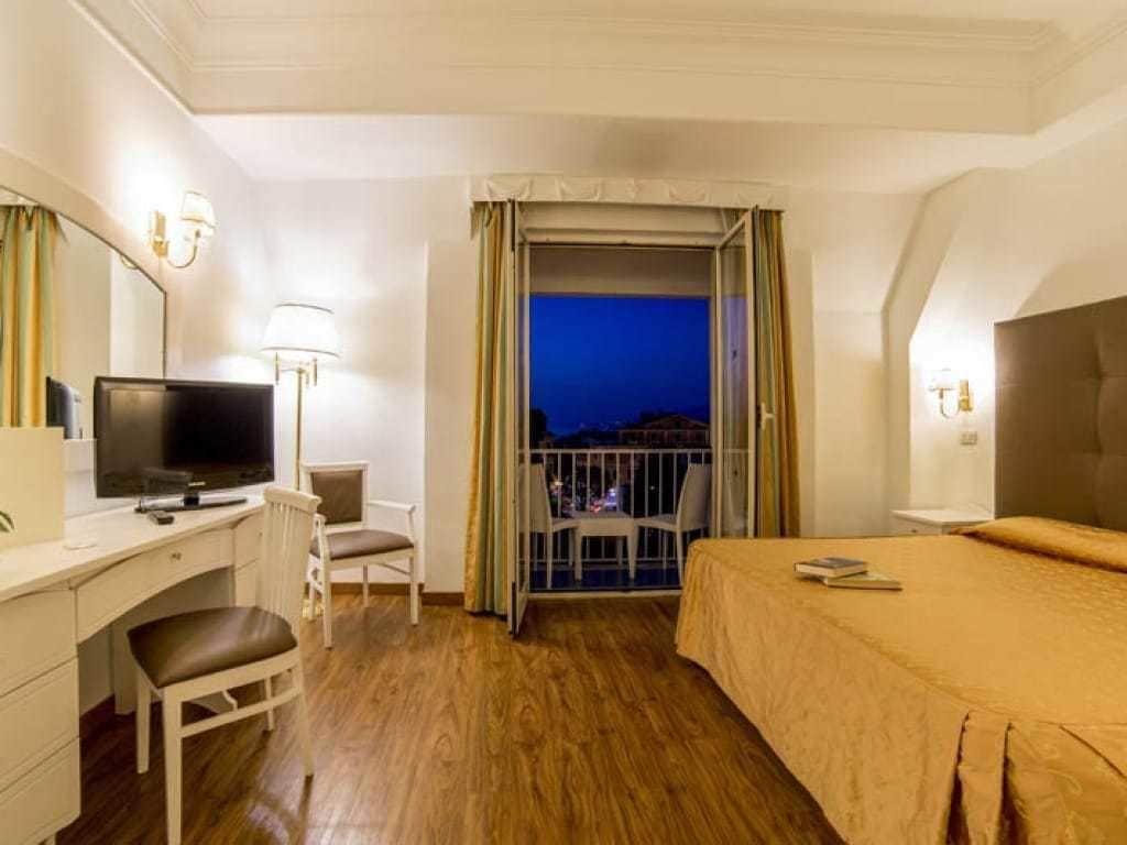 Grand Hotel Parco Del Sole Сант'Аньєлло Екстер'єр фото