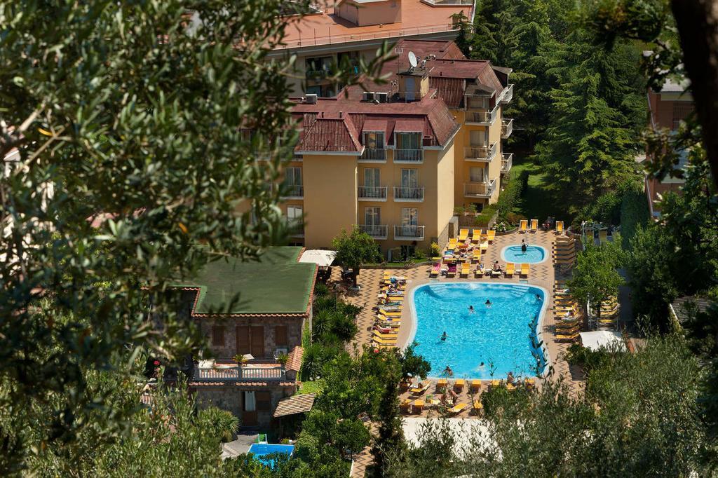Grand Hotel Parco Del Sole Сант'Аньєлло Екстер'єр фото