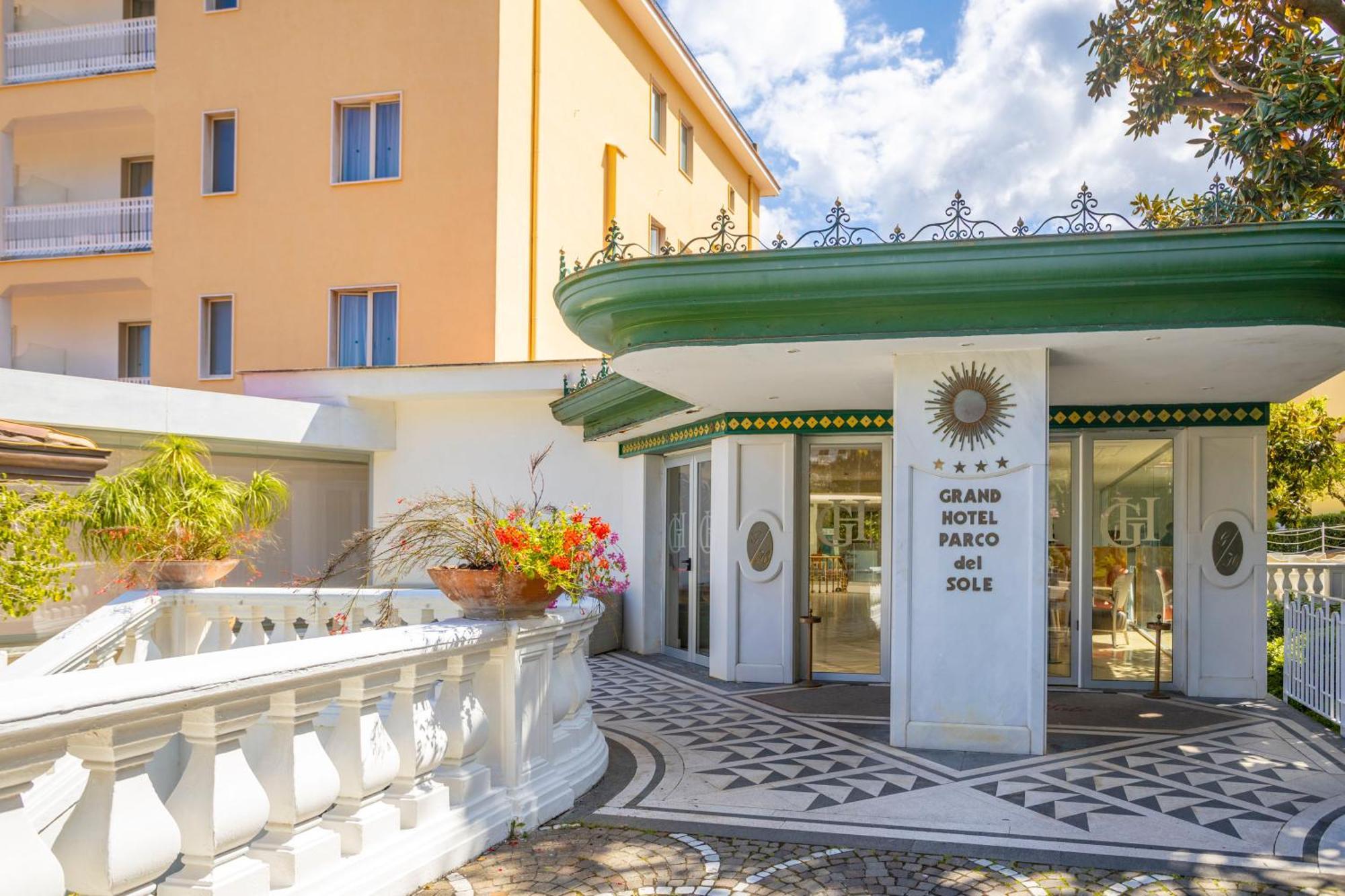 Grand Hotel Parco Del Sole Сант'Аньєлло Екстер'єр фото